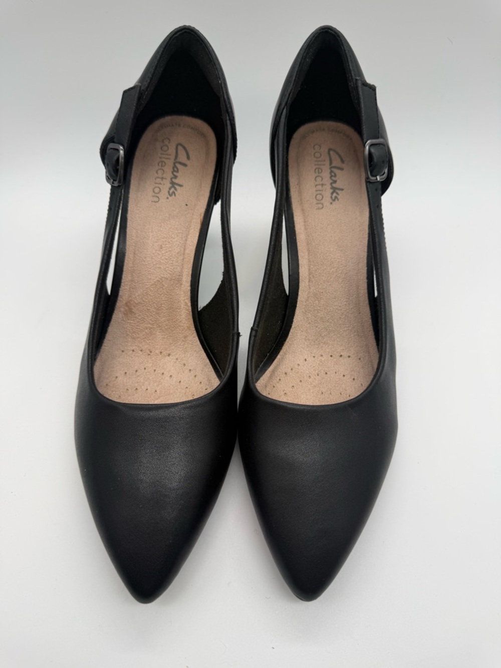 Clarks Kataleyna Rae Black Leather Pointed Toe Pumps - Size 8.5 - Picture 2 of 9
